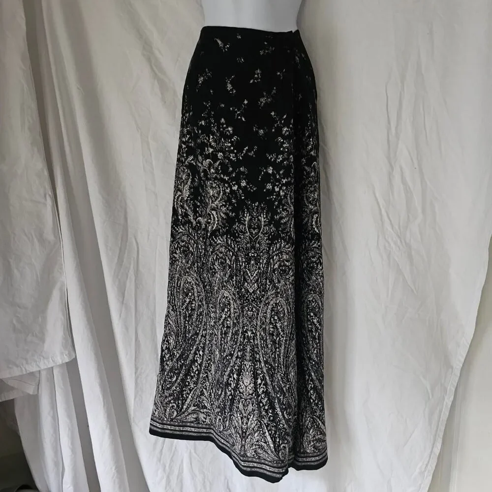 Liz-claiborne Women's Black and Grey Skirt